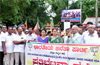 Mangaluru : BJP stages protest demanding CM Kumaraswamy’s resignation